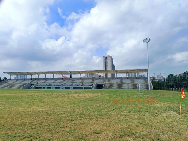 球公园建成开放了足球场每周一免费踢球马竞合作伙伴北海市这个占地198亩足(图1)